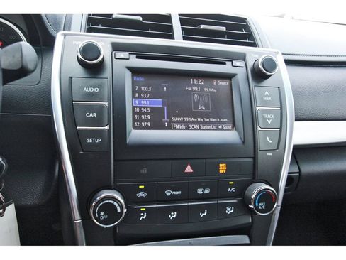 Used 2015 Toyota Camry SE FWD image 21