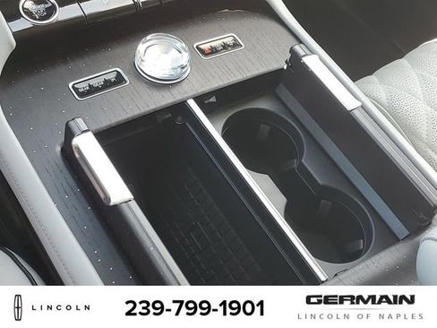 New 2026 Lincoln Navigator L Black Label AWD/4WD image 31