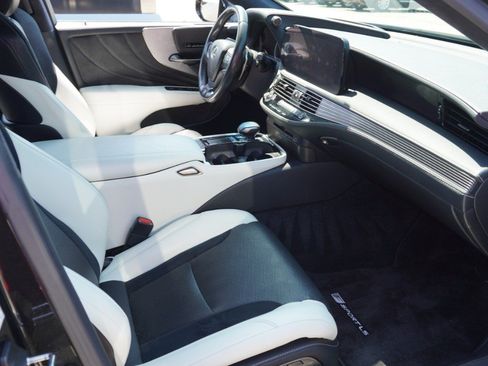 Used 2021 Lexus LS 500 F Sport w/ Dynamic Handling Package RWD image 15