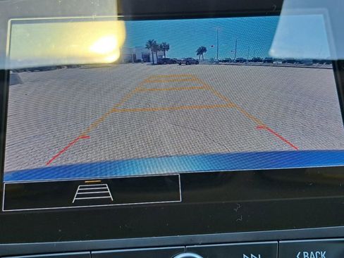 Used 2024 Chevrolet Malibu LT FWD image 10