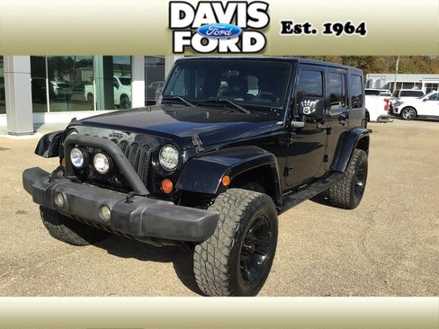 Used 2008 Jeep Wrangler Unlimited Sahara image 4