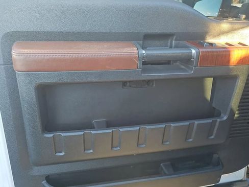 Used 2012 Ford F250 King Ranch w/ King Ranch w/Chrome Pkg image 9