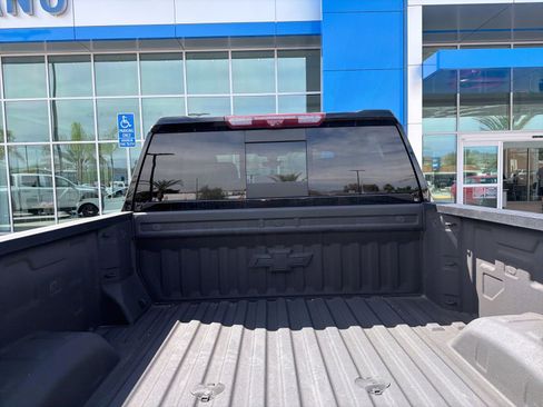 Used 2021 Chevrolet Silverado 3500 LTZ w/ LTZ Premium Package image 12