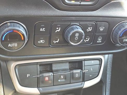 Used 2023 GMC Terrain Denali w/ Denali Premium Package image 18