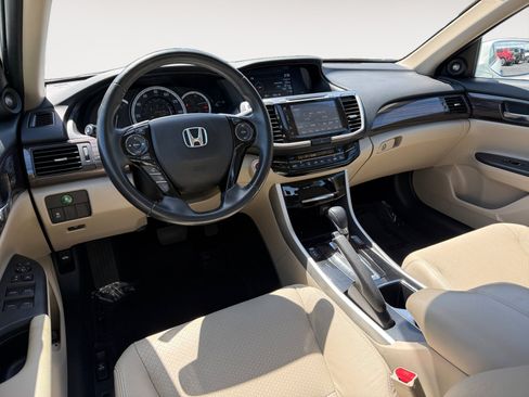 Used 2017 Honda Accord EX-L image 15
