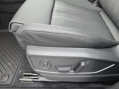 Used 2025 Audi Q5 Premium Plus image 28