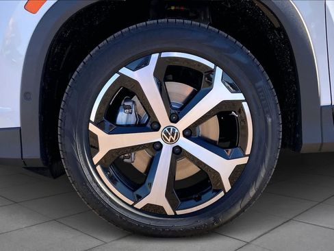 New 2026 Volkswagen Tiguan SE AWD/4WD image 12