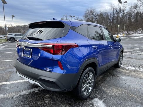 Used 2023 Kia Seltos LX image 3