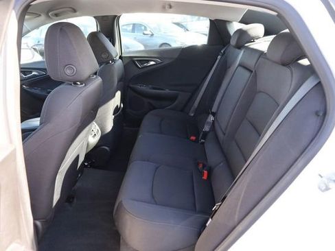 Used 2024 Chevrolet Malibu LT image 9
