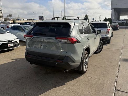 Used 2023 Toyota RAV4 XLE w/ Convenience Package image 5