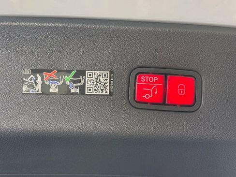 Certified 2026 Mercedes-Benz GLC 300 4MATIC image 32