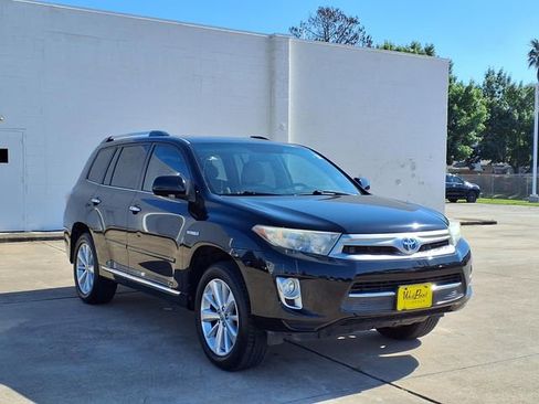 Used 2011 Toyota Highlander Limited AWD/4WD image 19