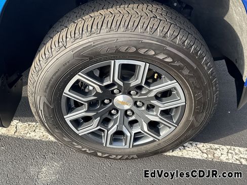 Used 2023 Chevrolet Colorado LT w/ LT Convenience Package III image 16