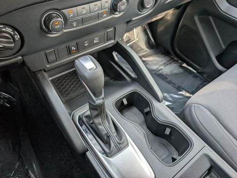Used 2022 Nissan Frontier S w/ Technology Package AWD/4WD image 19