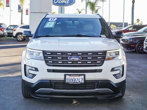 Used 2017 Ford Explorer XLT w/ Equipment Group 202A image 2