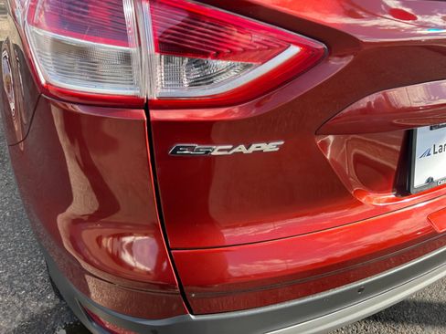 Used 2015 Ford Escape SE w/ Equipment Group 201A FWD image 24