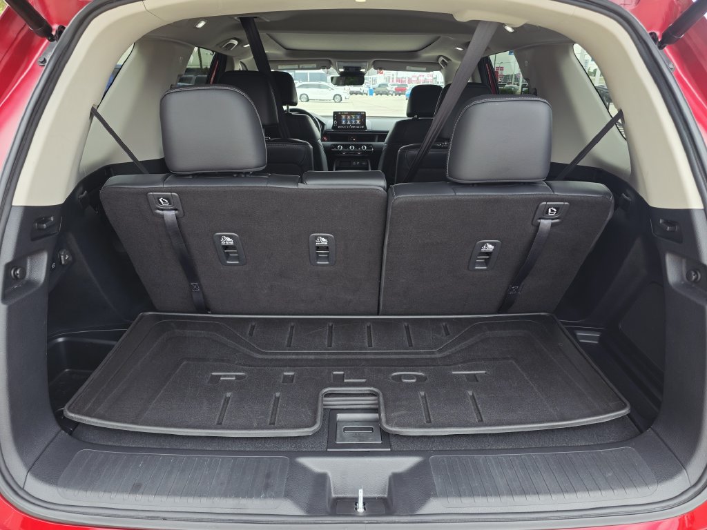 Certified 2024 Honda Pilot Touring image 21