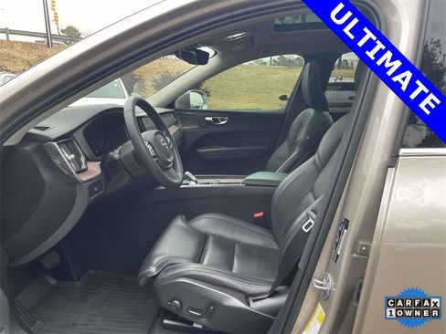Used 2023 Volvo XC60 B5 Ultimate image 17