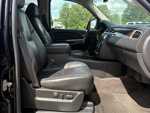 Used 2009 GMC Yukon XL Denali AWD/4WD image 11