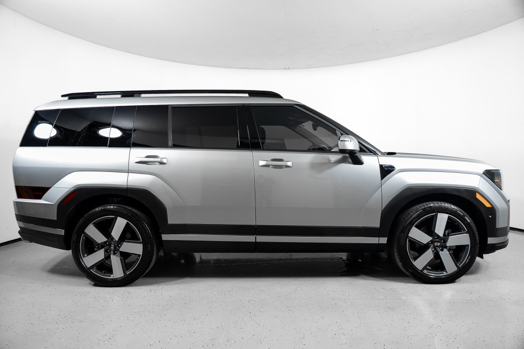 Certified 2024 Hyundai Santa Fe Limited FWD image 3