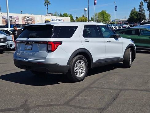 New 2026 Ford Explorer Active image 4