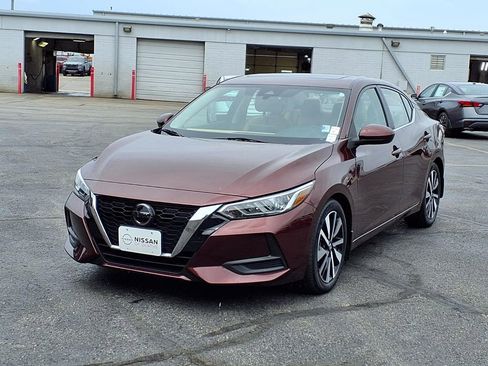 Used 2021 Nissan Sentra SV w/ SV Premium Package FWD image 2