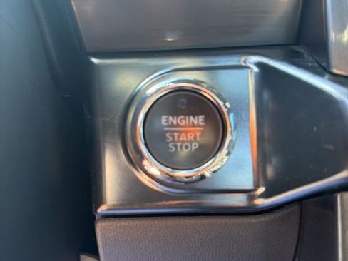 Used 2023 Ford F150 Lariat w/ Equipment Group 502A High image 22