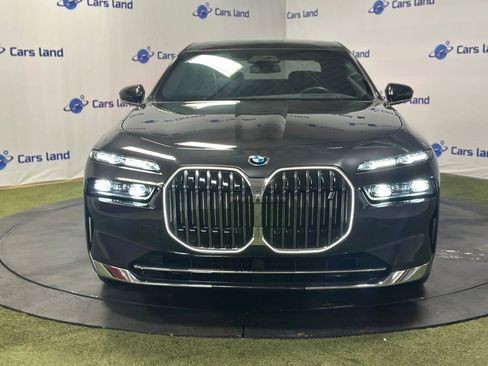 Used 2024 BMW i7 xDrive60 w/ Executive Package image 9