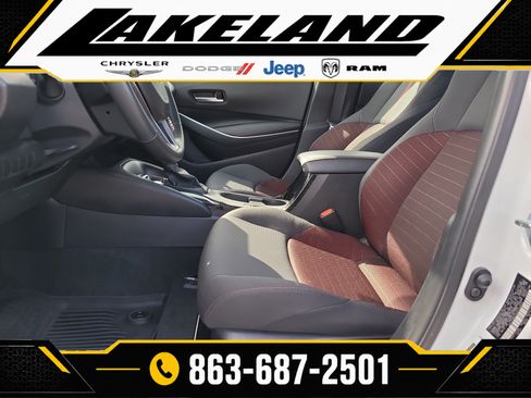 Used 2025 Toyota Corolla SE FWD image 16