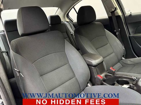 Used 2016 Chevrolet Cruze LT image 20
