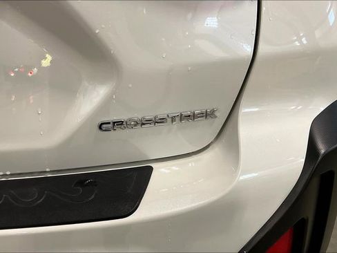Used 2024 Subaru Crosstrek 2.0i Premium image 8