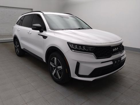 Used 2022 Kia Sorento S FWD image 13