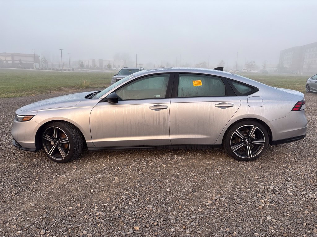 Used 2026 Honda Accord SE image 8