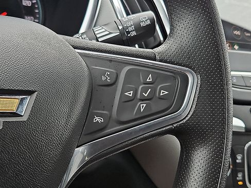 Used 2022 Chevrolet Equinox LT FWD image 21