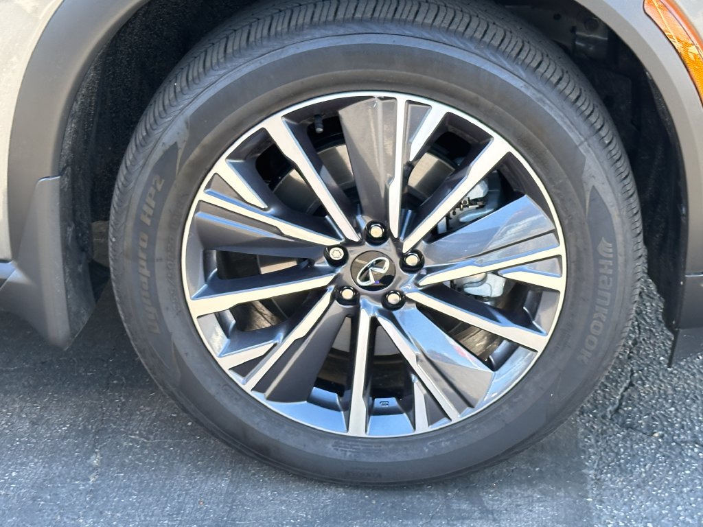 Certified 2027 INFINITI QX60 Luxe w/ Cargo Package FWD image 13