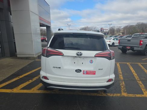 Used 2016 Toyota RAV4 XLE image 4