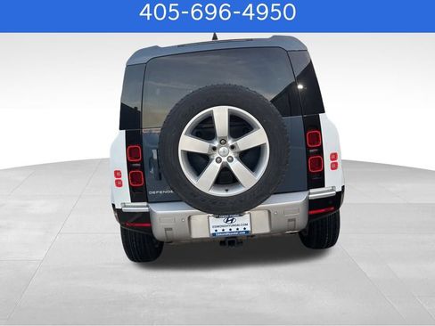 Used 2024 Land Rover Defender 110 S image 11