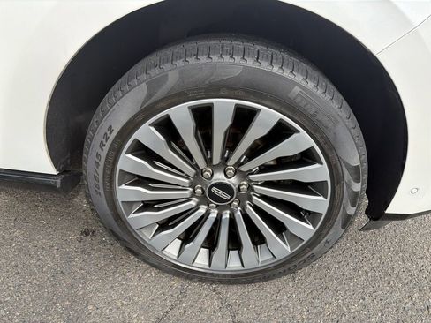 Used 2019 Lincoln Navigator Reserve w/ Cargo Package AWD/4WD image 30