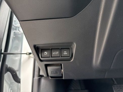 Used 2024 Toyota Prius Prime Premium image 25