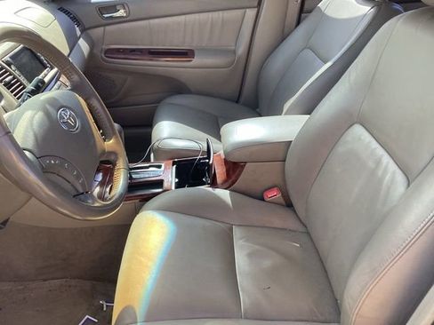 Used 2005 Toyota Camry LE FWD image 16