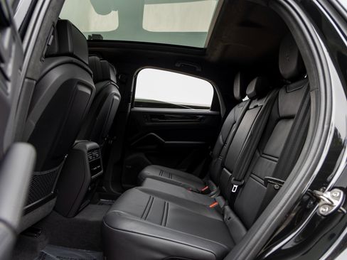 New 2025 Porsche Cayenne GTS image 44