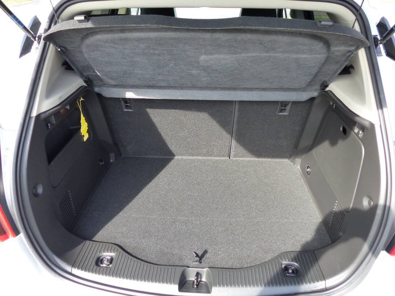 Used 2022 Buick Encore Preferred w/ Safety Package AWD/4WD image 18