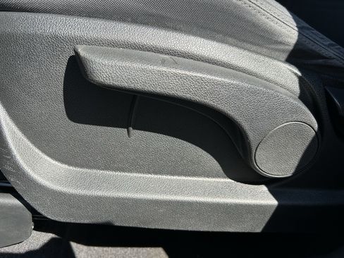 Used 2018 Kia Sorento FWD image 14