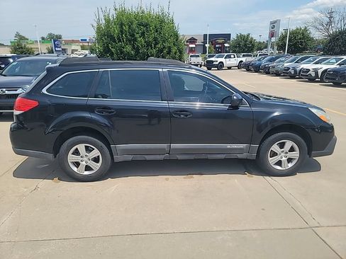 Used 2013 Subaru Outback 2.5i AWD/4WD image 6