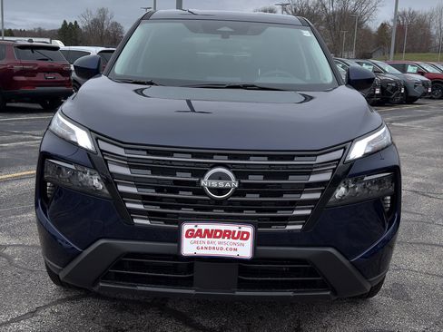 New 2026 Nissan Rogue SV AWD/4WD image 3