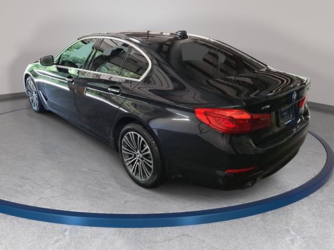 Used 2018 BMW 530i xDrive AWD/4WD image 7
