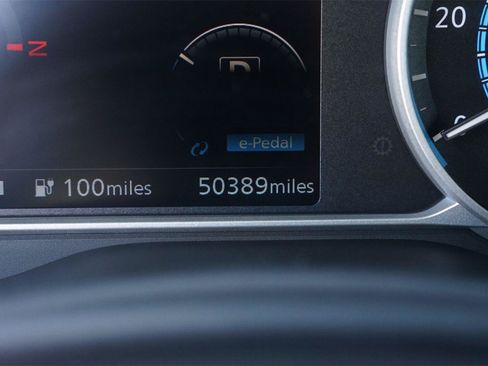 Used 2018 Nissan Leaf SV FWD image 25