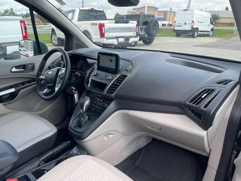 Used 2022 Ford Transit Connect XLT w/ Trailer Tow Package FWD image 19