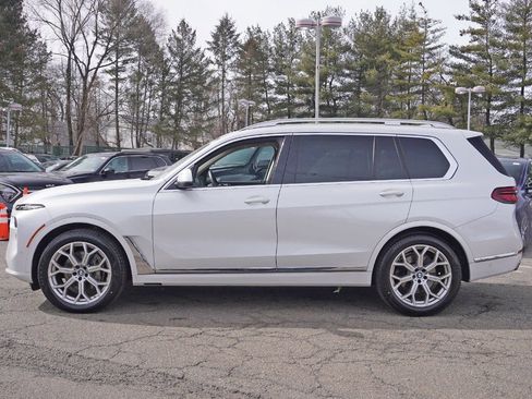 Used 2023 BMW X7 xDrive40i w/ Premium Package image 19