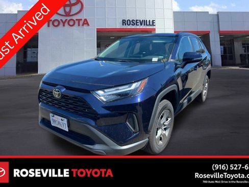 Used 2024 Toyota RAV4 XLE image 1